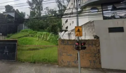 Terreno à venda de  750m², na Avenida Braz Leme, perto de grandes Avenidas.
