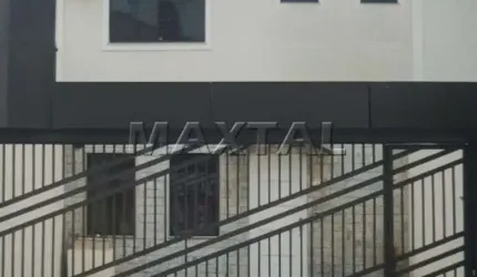 Casa Comercial de 97m², com 3 salas , 4 banheiros e 2 vagas na Vila Paiva.