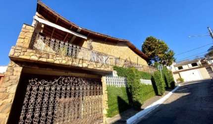 Casa terrea à venda no Chora Menino com 300m², 3 quartos, sendo 1 suíte e 10 vagas.