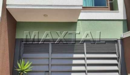 Sobrado à venda na Água Fria. De 100m², 3 dormitórios, 4 banheiros e 3 vagas.