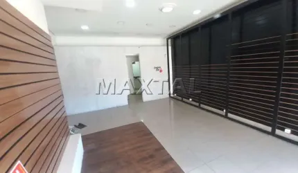Loja à venda no centro comercial de Santana, com 46m², toda em piso frio.