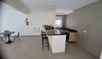 Apartamento novo com dois dormitórios, sala, cozinha americana, banheiro e área de serviço.
