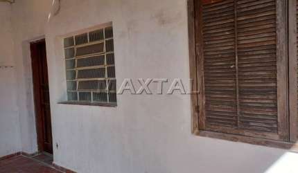 Casa à venda de 220m², com 3 dormitórios, 2 banheiros e 2 vagas, No Vila Irmãos Arnoni.