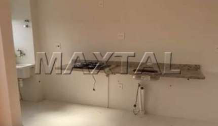 Apartamento 37,42m² à venda na Vila Pauliceia, com 2 dormitórios, sala com varanda e 1 vaga.