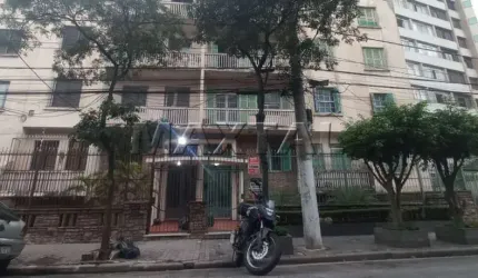 Apartamento vago para venda de 2 dormitórios e 1 vaga, com aproximados 80 m²