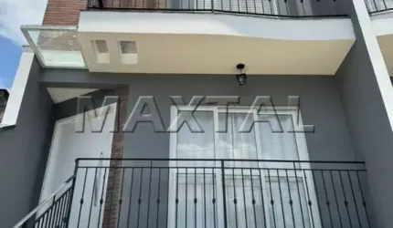 Sobrado de 205m² para alugar, com 3 dormitórios, 5 banheiros, 6 vagas, no Jardim São Paulo.