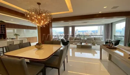 Apartamento à Venda em Santana com 248m²,4 dormitórios sendo 3 Suítes, 4 vagas com Varanda gourmet.