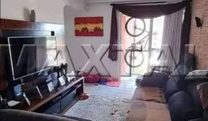 Apartamento à venda de 80m², com 2 dormitórios, 1 suíte e 2 vagas, na  Vila Aurora.
