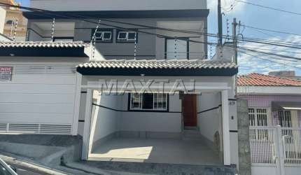 Sobrado de 247m², 3 quartos com suítes, 2 salas, churrasqueira e 2 vagas, no Imirim.