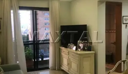 Cobertura à venda,com 3 dormitórios, 3 suítes, 4 vagas de garagem na região da Água Fria.