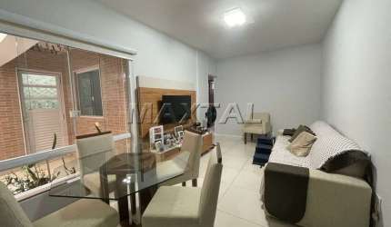 Apartamento amplo, 2 quartos, com quintal, elevador, ao lado do metro