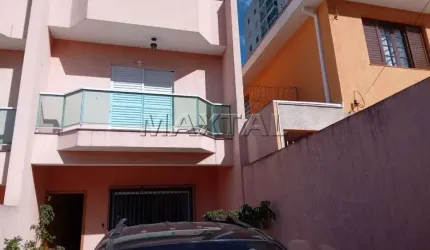 Sobrado 127m² à venda na Vila Pauliceia, 3 dormitórios, 3 banheiros, 2 vagas e churrasqueira.