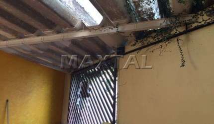 Sobrado à venda no Mandaqui com 181m², com 3 quartos 1 Suíte e 2 vagas.