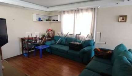 Apartamento à venda de 69m² com 2 quartos sendo 1 suite e 1 vaga de garagem.