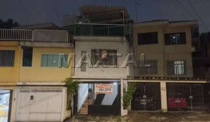 Sobrado para locação na Rua Paulo Avelar com 2 quartos, 2 salas, 3 banheiros  1 vaga de garagem
