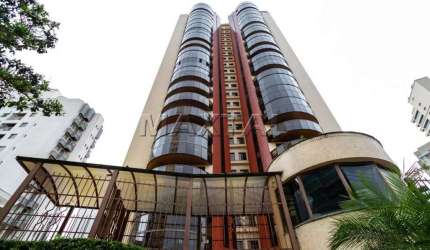 Apartamento para locação no Alto de Santana com 3 suítes, sala de jantar e 4 vagas.