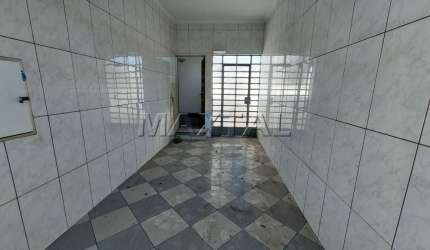 Sobrado residencial ou comerciais 250m², 5 dormitórios, sala ampla, cozinha planejada e 2 vagas.