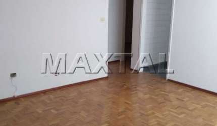Apartamento com 90m², bem iluminado, com 2 dormitórios,1 vaga - Água Fria