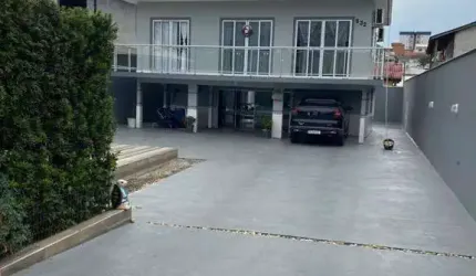 Casa com 4 dormitórios à venda, 120 m² por R$ 795.000,00 - Serraria - São José/SC