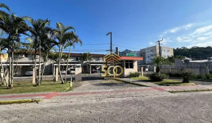 Sobrado com 2 dormitórios à venda, 62 m² por R$ 325.000,00 - Sertão do Maruim - São José/SC
