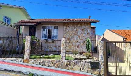 Casa Familiar e de Material, Financiável, 5 Dormitorios (1 é suite) com Piscina no Bairro Bela Vista/Sao Jose - SC!!!