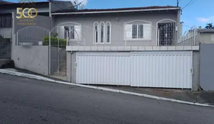 Casa com 3 dormitórios à venda, 180 m² por R$ 800.000,00 - Barreiros - São José/SC