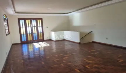 Democrata, casa triplex, 6 quartos, 5 vagas, área gourmet, vista livre para cidade, oportunidade. Venha conferir!!!