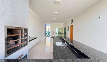 Casa com 1 suíte com closet + 2 quartos, 205 m² - venda por R$ 990.000 ou aluguel por R$ 3.500 - Jardim Araucária - Maringá/PR