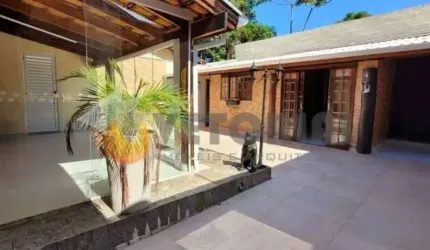 Casa com 3 quartos, 170m², à venda em Caraguatatuba, Martim de Sá