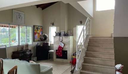 Casa com 3 quartos à venda na R. Olga de Souza Vichi, 40, Estância Santa Maria, Serra Negra, 250 m2 por R$ 1.220.000