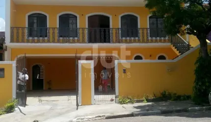 Casa com 3 quartos à venda na Alameda Carlos de Carvalho Vieira Braga, 119, Chácaras Alpina, Valinhos, 375 m2 por R$ 890.000