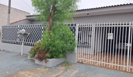 Casa/ Sobrado à venda  com 4 quarto(s)
