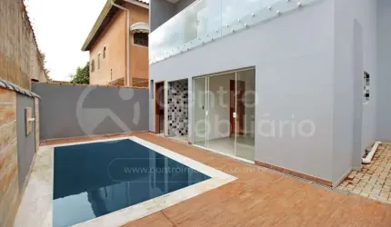CASA à venda com piscina e 2 quartos em Peruíbe, no bairro Jardim Mar E Sol
