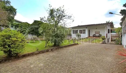 CASA à venda com 2 quartos em Peruíbe, no bairro Centro