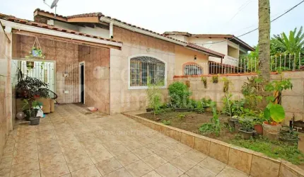 CASA à venda com 2 quartos em Peruíbe, no bairro Balneario Arpoador