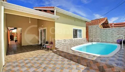 CASA à venda com piscina e 3 quartos em Peruíbe, no bairro Balneario Josedy