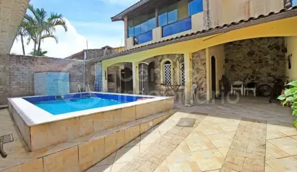CASA à venda com piscina e 4 quartos em Peruíbe, no bairro Jardim Três Marias