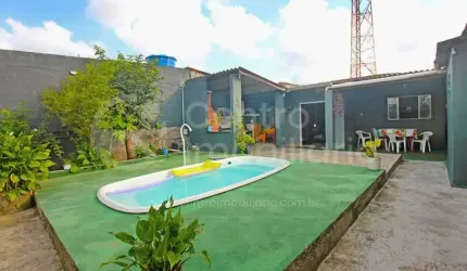 CASA à venda com piscina e 3 quartos em Peruíbe, no bairro Balneario Sao Joao Batista