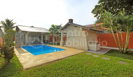 CASA à venda com piscina e 5 quartos em Peruíbe, no bairro Jardim Ribamar