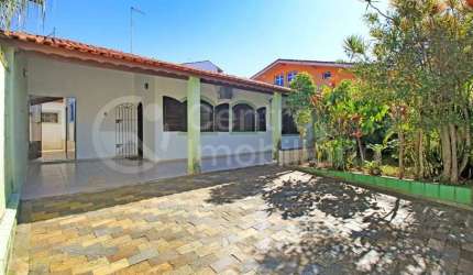 CASA à venda com 3 quartos em Peruíbe, no bairro Balneario Sambura