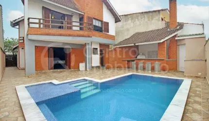CASA à venda com piscina e 3 quartos em Peruíbe, no bairro Cidade Nova Peruíbe