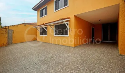 CASA à venda com 4 quartos em Peruíbe, no bairro Balneario Florida