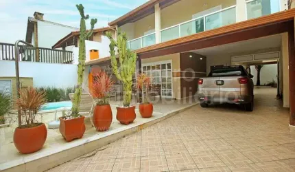 CASA à venda com piscina e 4 quartos em Peruíbe, no bairro Balneario Josedy
