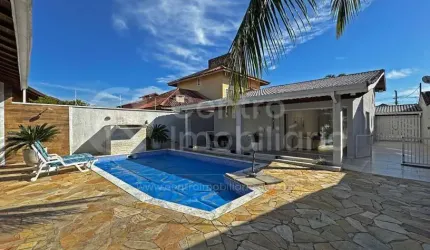 CASA à venda com piscina e 3 quartos em Peruíbe, no bairro Cidade Nova Peruíbe