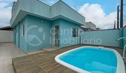 CASA à venda com piscina e 2 quartos em Peruíbe, no bairro Parque D Aville