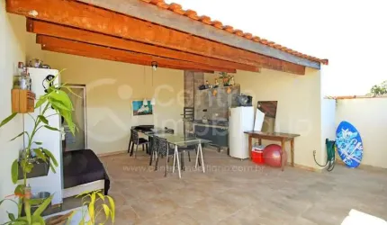 CASA à venda com 2 quartos em Peruíbe, no bairro Stella Maris