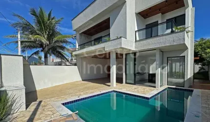 CASA à venda com piscina e 4 quartos em Peruíbe, no bairro Balneario Sao Joao Batista
