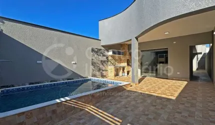CASA à venda com piscina e 3 quartos em Peruíbe, no bairro Parque D Aville