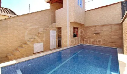 CASA à venda com piscina e 3 quartos em Peruíbe, no bairro Parque D Aville