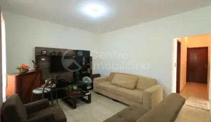 CASA à venda com 2 quartos em Peruíbe, no bairro Balneario Sao Joao Batista